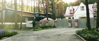 База отдыха «Коттедж на Еловом» — Чебаркуль: фото объекта размещения