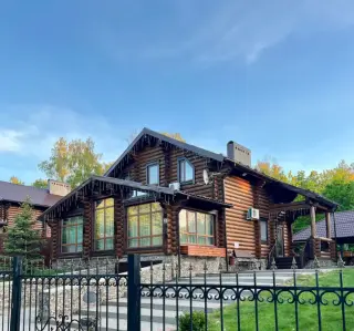 База отдыха "Спартак -Парк" Дом 10 — Октябрьский: фото объекта размещения