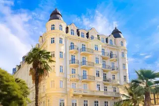 Апарт-отель «Lorren apart-hotel»  (Лоррен апарт-отель) ООО УО «Комфорт Юга» — Сочи: фото объекта размещения