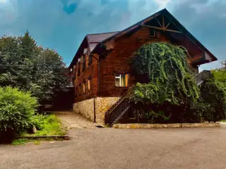 Гостиница "Избушка лесника" — Железноводск: фото объекта размещения