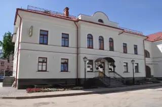 Ресторанно-гостиничный комплекс «Двор Подзноева» Бизнес корпус гостиницы «Двор Подзноева» ООО «Северо-Западная инвестиционная компания» — Псков: фото объекта размещения