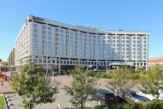 Городская гостиница «Рэдиссон Славянская» ООО «Славянская Гостиница и Деловой Центр» — Москва: фото объекта размещения