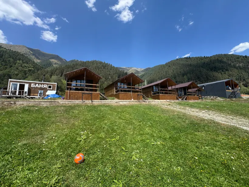 База отдыха Arkhyz Family Lodge — Карачаево-Черкесская Республика: фото объекта размещения
