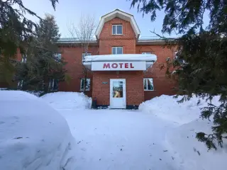 MOTEL "Полесье" — Октябрьский: фото объекта размещения