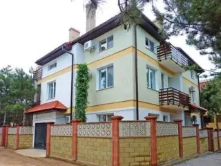 Вилла Пилигрим — Республика Крым: фото объекта размещения